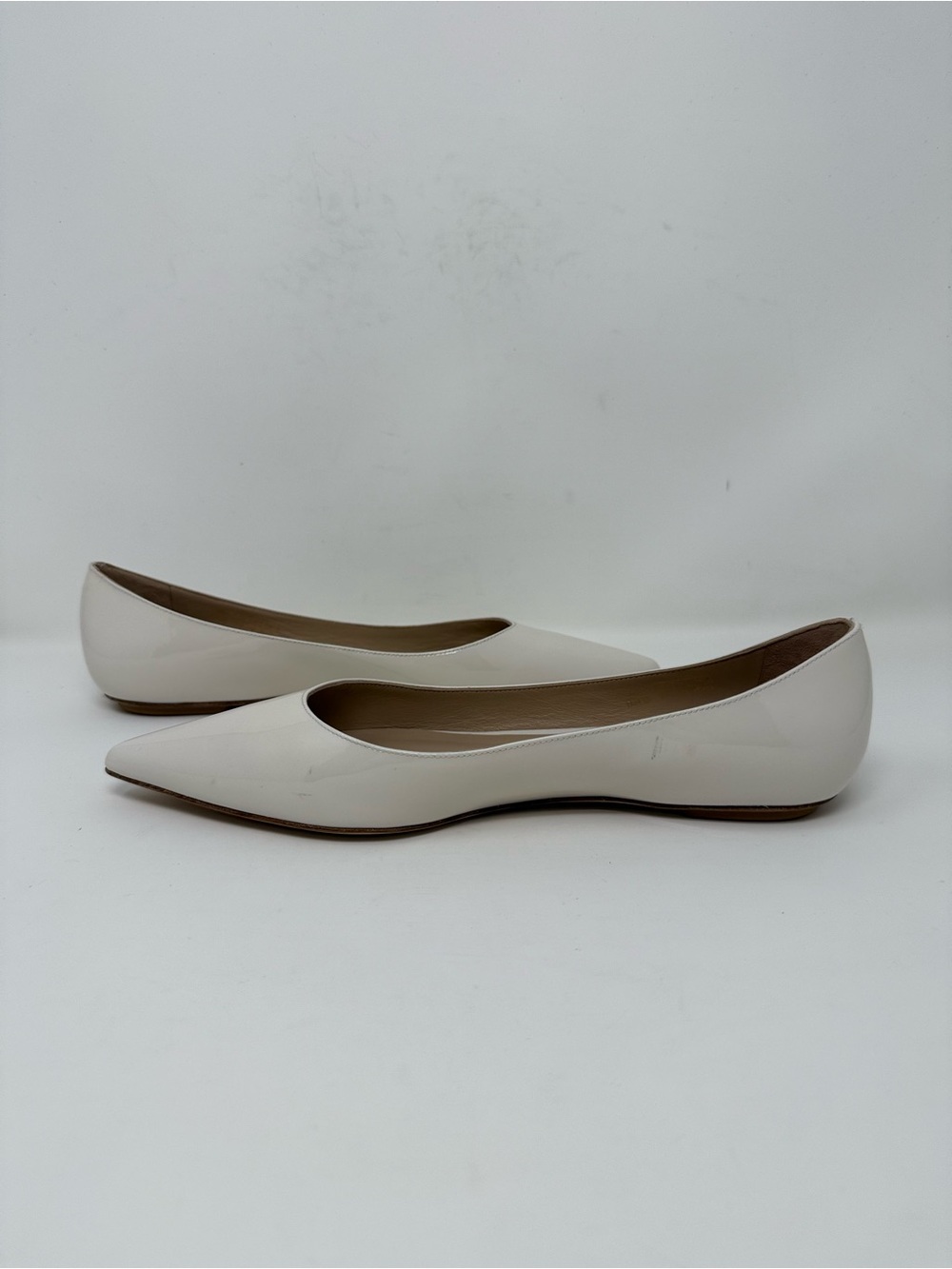 New Stuart Weitzman Emilia Pointed Toe Flat Cream Patent Sz 7.5 - Picture 10 of 16